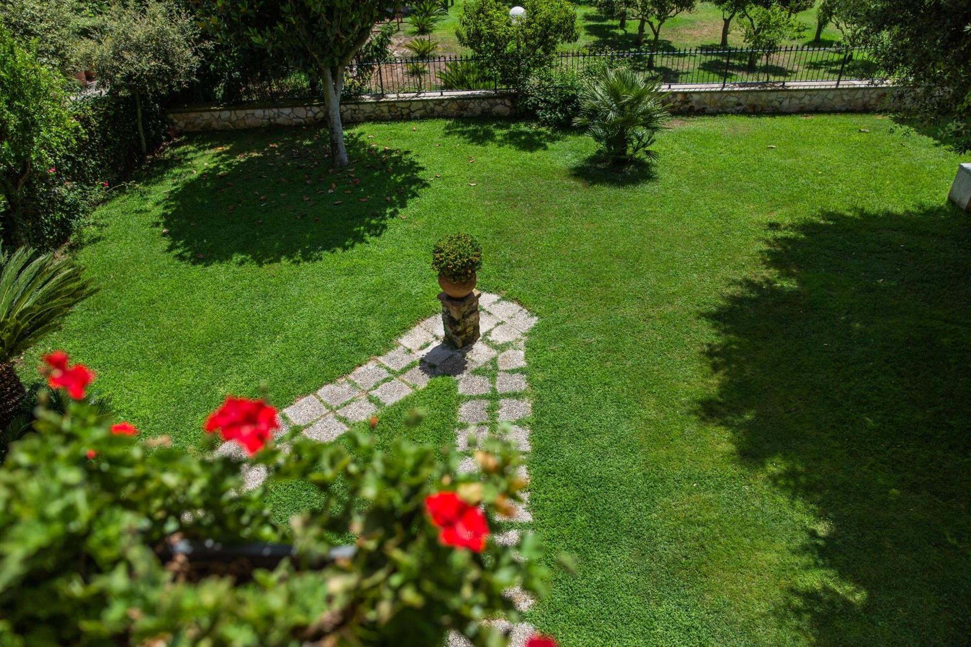 I Lecci Guesthouse San Felice Circeo Luaran gambar